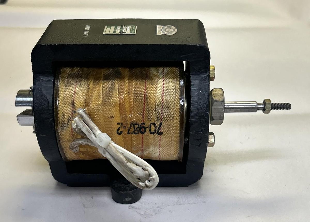 Used AUTOMATIC SWITCH,106A203,ELECTROMAGNETIC CLUTCH 125VDC