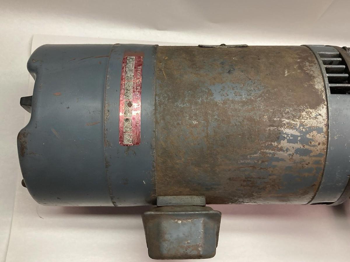 Used General Electric,7ND712AU0XAA,Gear Speed Reducer 75RPM w/Sterling Motor