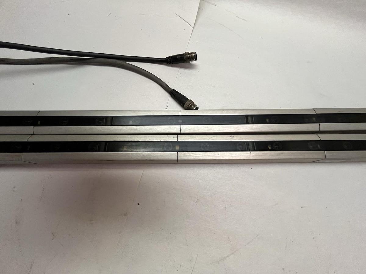 Used Keyence,PJ-V41T AND PJ-V41R,LIGHT CURTAIN 28" Detection Area