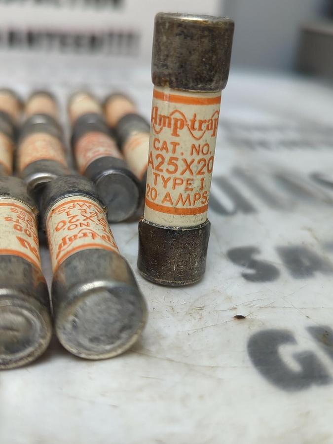 AMPTRAP,A25X20,TYPE 1 FUSE LOT OF 18 NOS