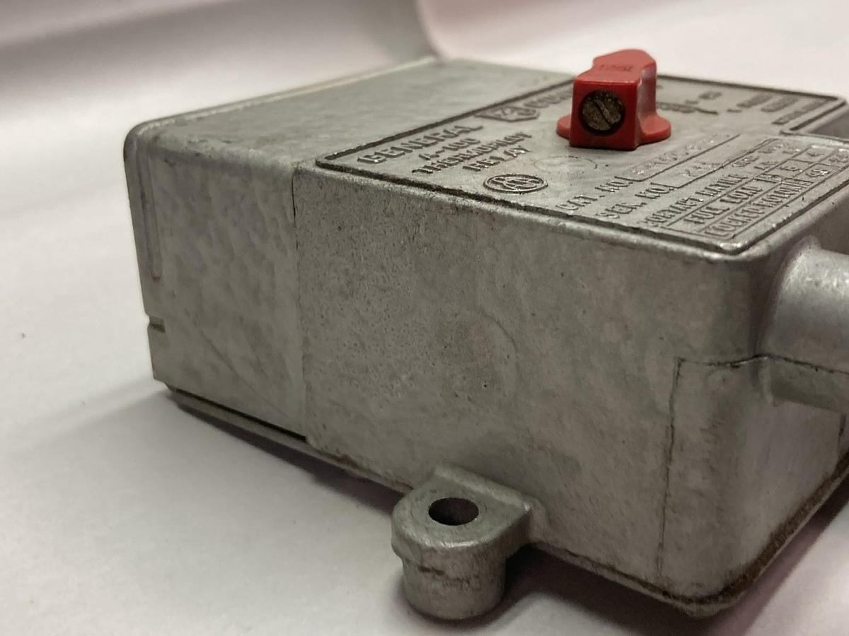 Used ITT General Controlsm,A-100G743,Thermopilot Relay Manual Reset 115/230V