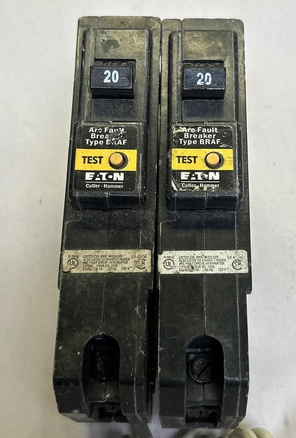 Used EATON CUTLER-HAMMER,BR120AF,CIRCUIT BREAKER 20A 120V 1P LOT OF 2