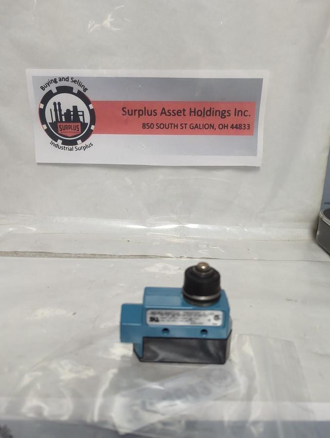 HONEYWELL,BZE6-2RN,MICRO SWITCH 15 AMP NOS