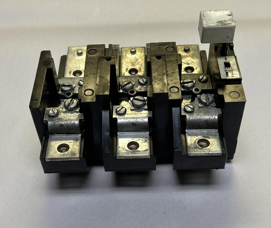 Used CUTLER HAMMER,1035636,OVERLOAD RELAY 600V