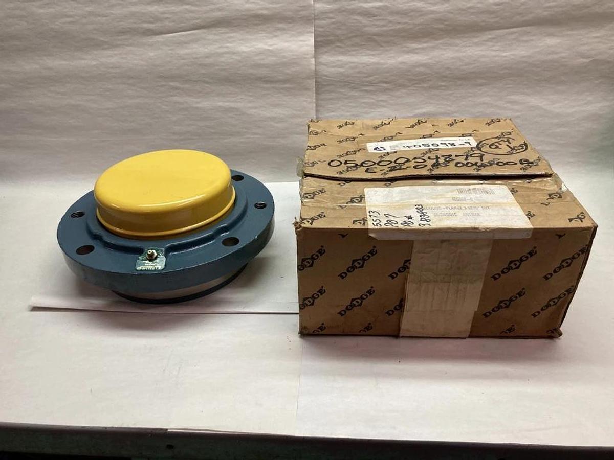 Dodge,070662,Piloted Flange Bearing