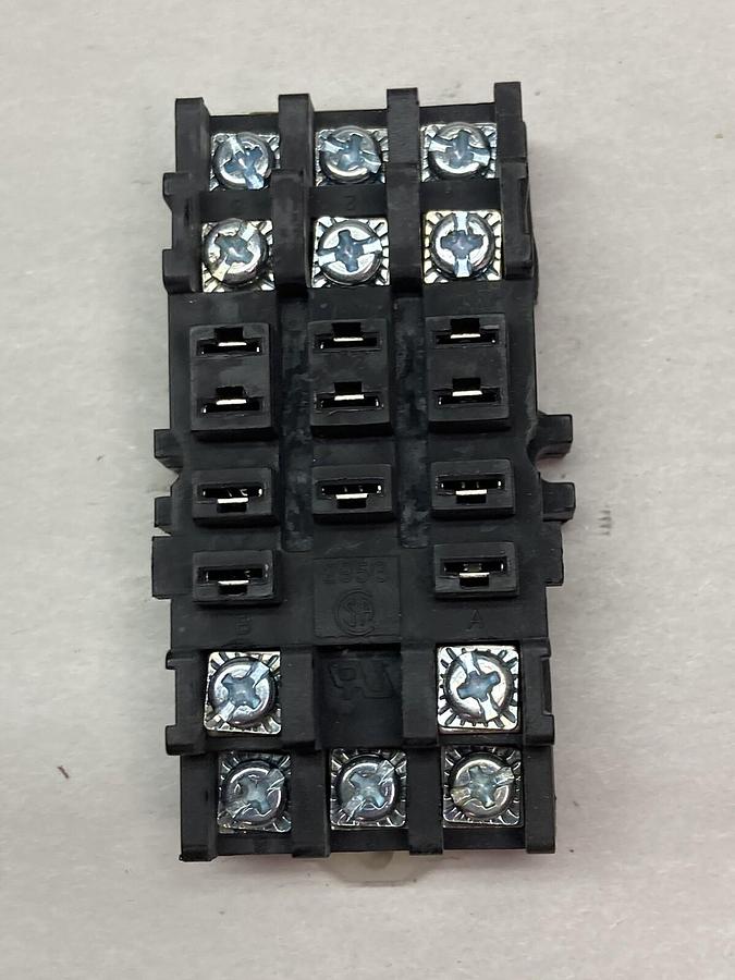 Custom Connector Corporation,ST11-PC,Relay Socket 300V 10A BOX OF 10