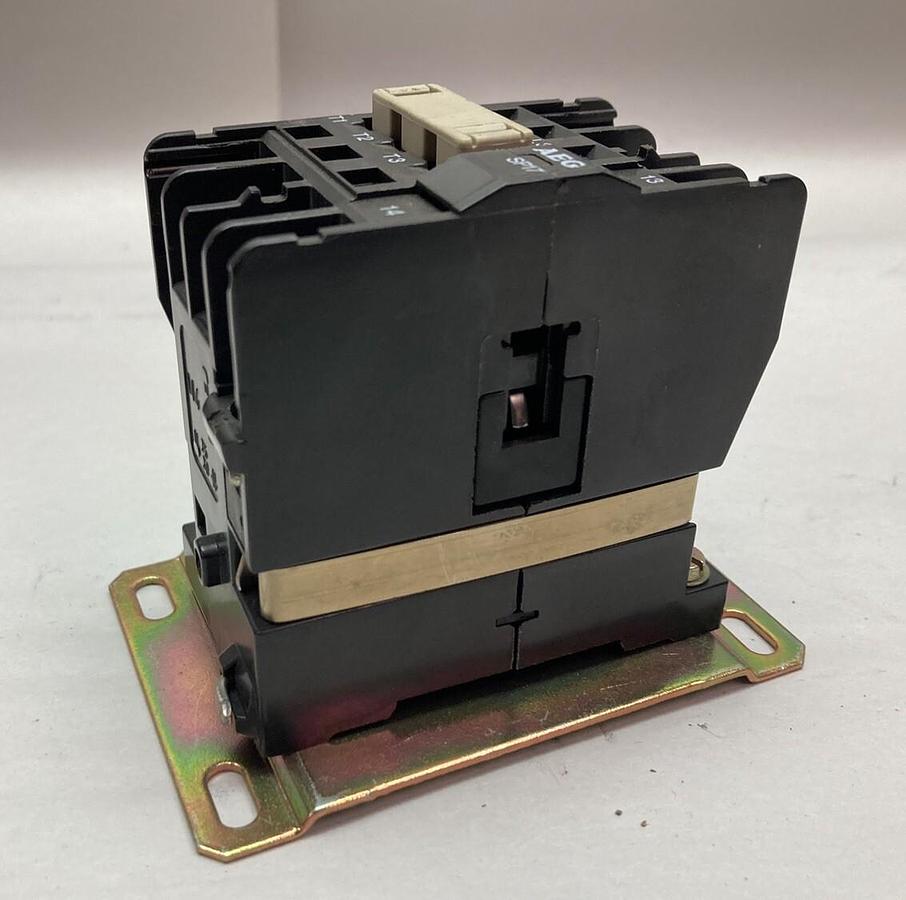 AEG,665-25,3-Pole Contactor 600Vac 30A