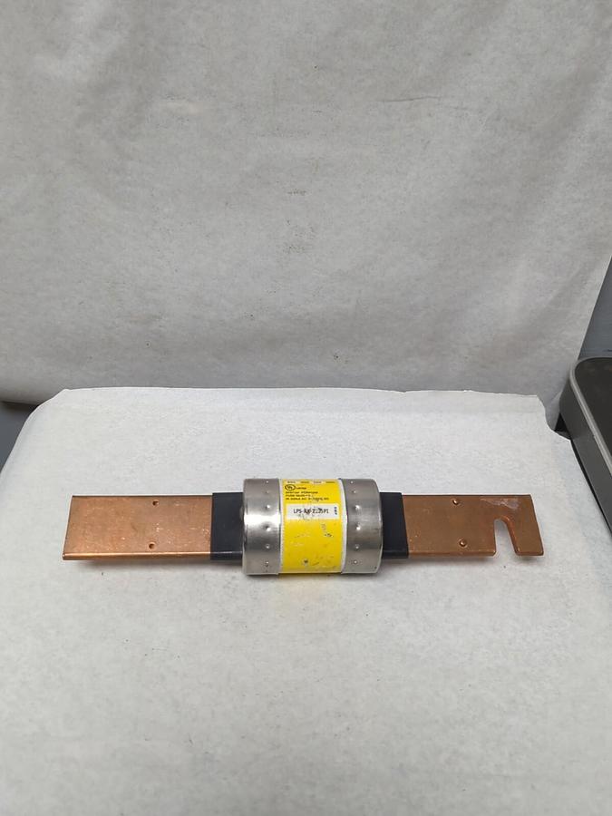 Used COOPER BUSSMANN,LPS-RK-225SPI,LOW-PEAK 225 AMP FUSE PRE-OWNED