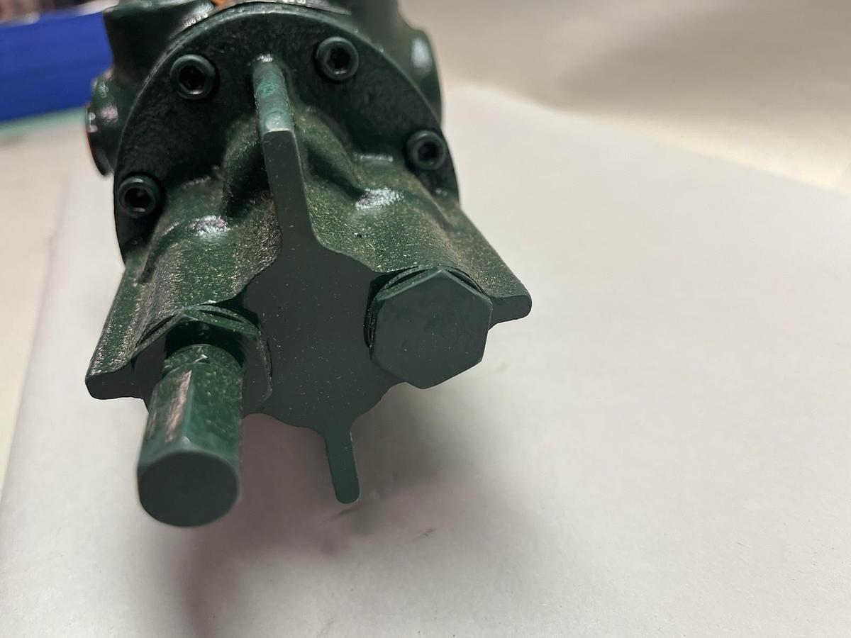 ROPER,2F5,F SERIES HYDRAULIC GEAR PUMP TYPE 27