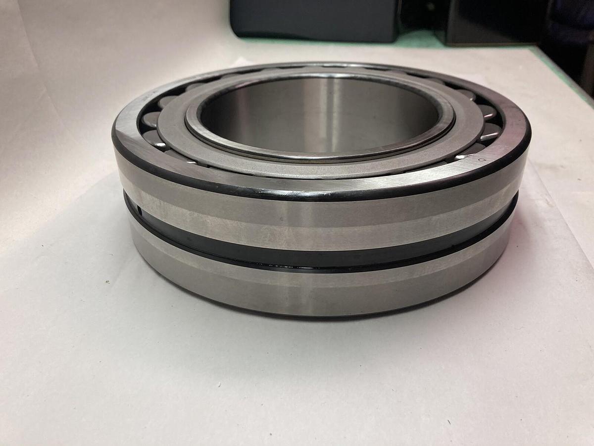 Timken,22228 CJ W33,Spherical Roller Bearing