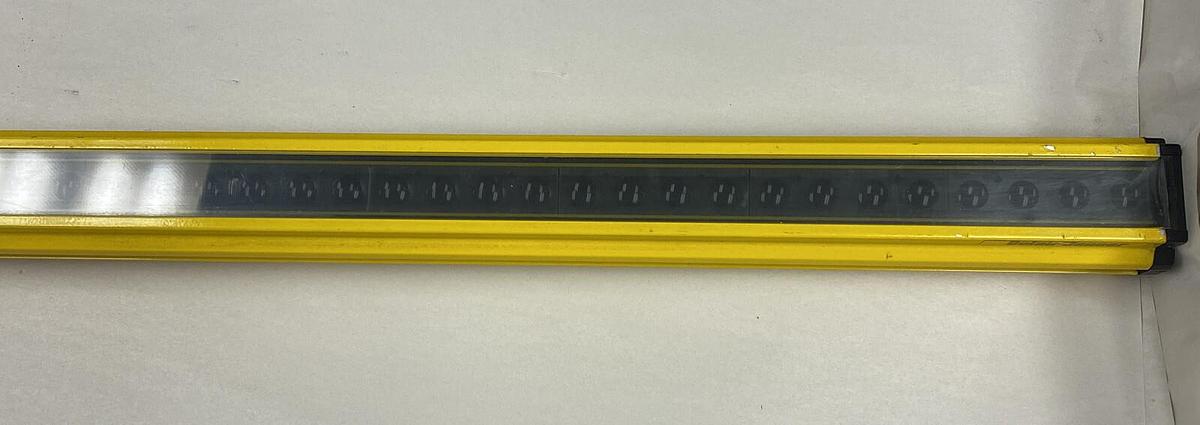 Used DOLAN JENNER,SS500-10109,Light Curtain Transmitter