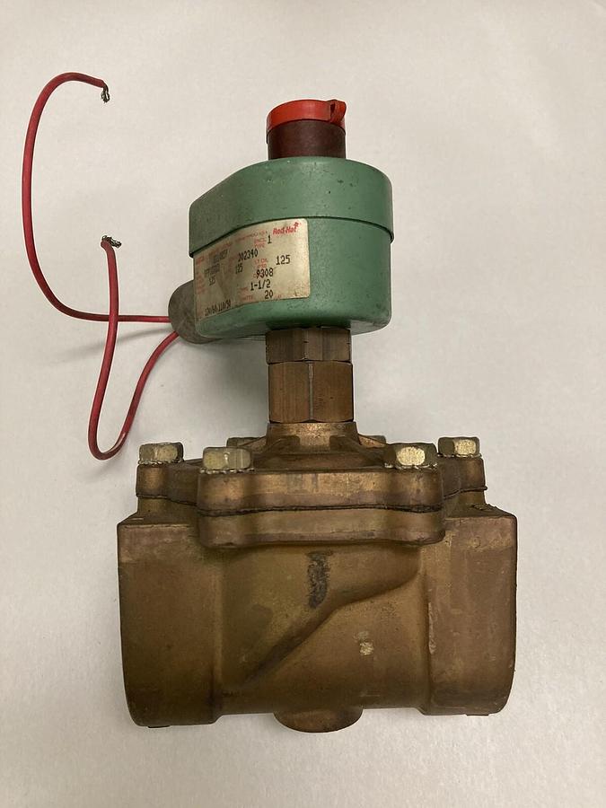 Used Asco,8210B59,Solenoid Valve 120/60V 1-1/2 Inch