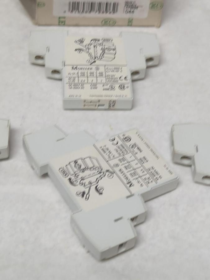 MOELLER,NHILL-PKZO,AUXILIARY CONTACT BLOCK LOT OF 4 NOS