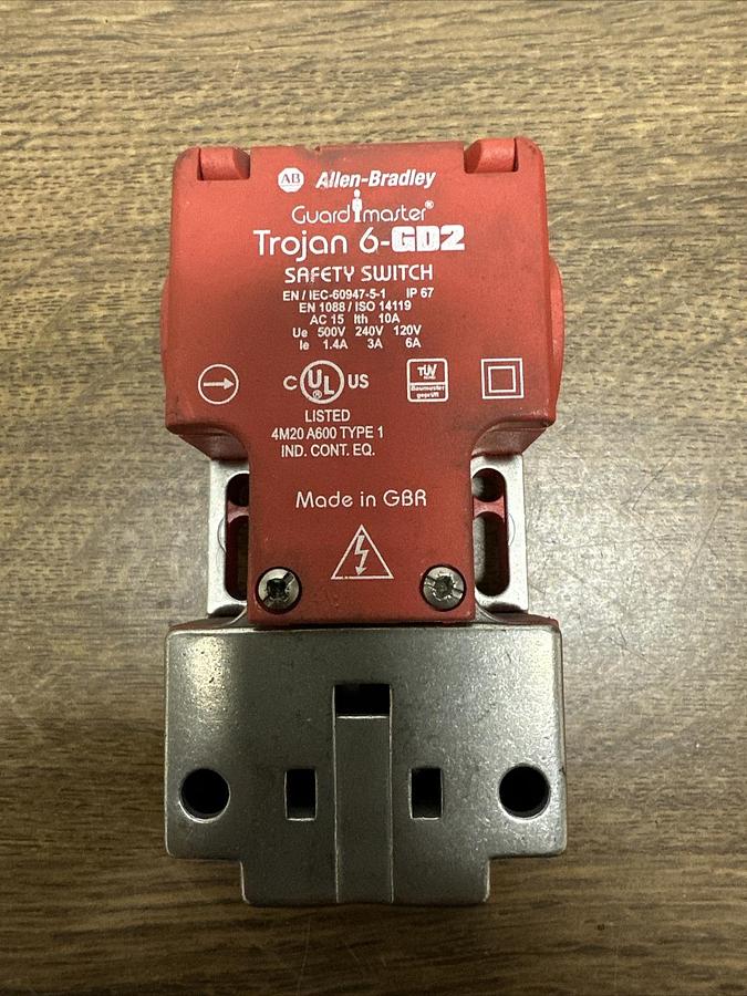 Used Allen Bradley,6-GD2,Guardmaster Safety Switch