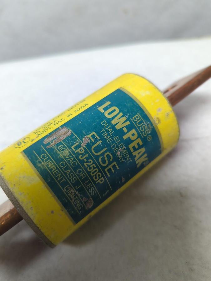 Used COOPER BUSSMANN,LPJ-250SP,LOW-PEAK 250 AMP FUSE PRE-OWNED