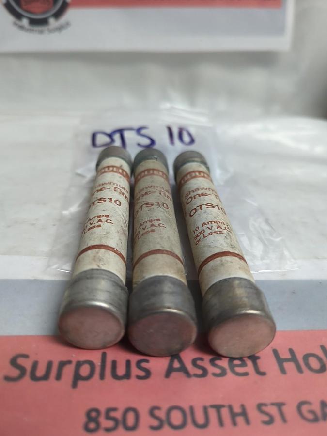 Used GOULD SHAWMUT,OTS-10,ONE-TIME 10 AMP FUSE LOT OF 3 PRE-OWNED