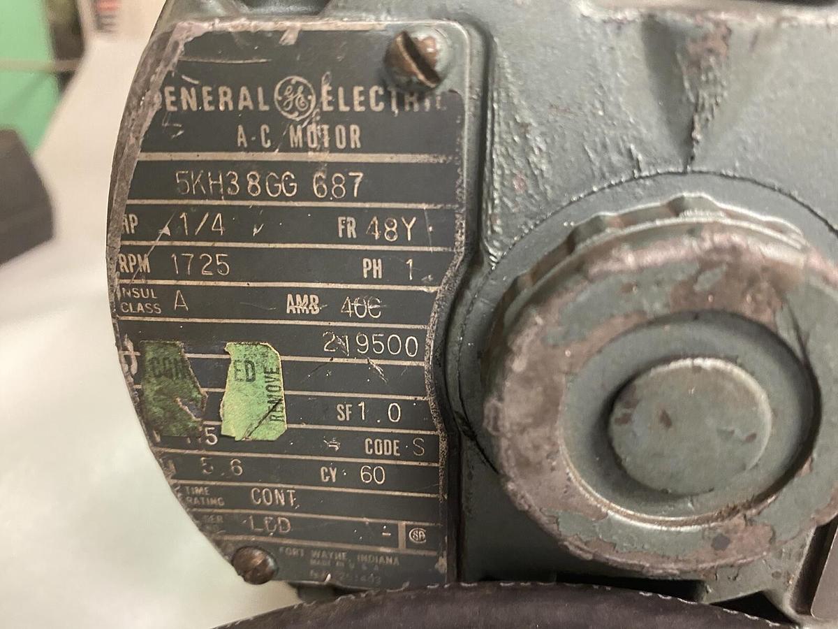 Used GAST,0522-V103-G18D,VACUUM PUMP 1/4HP 115V 1PH