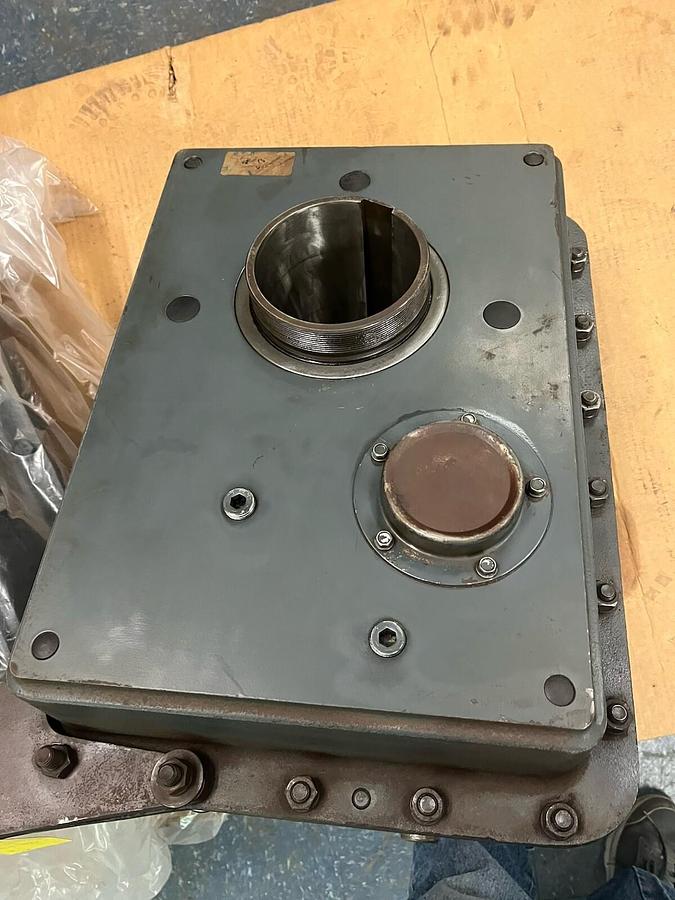 Used FALK,4315J25C,QUADRIVE ENCLOSED GEAR DRIVE RATIO 25.26