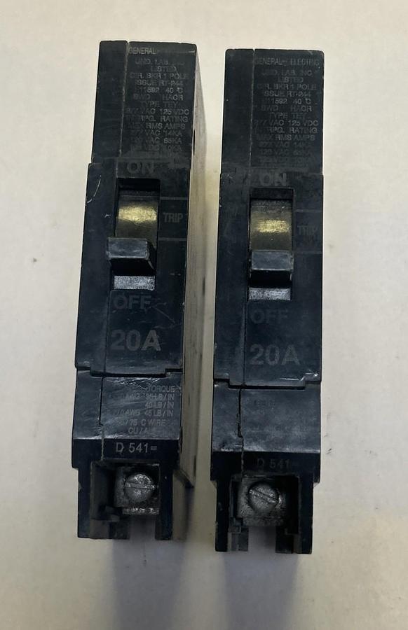 Used GENERAL ELECTRIC,TEY120,CIRCUIT BREAKER 20A 277V 1P LOT OF 2