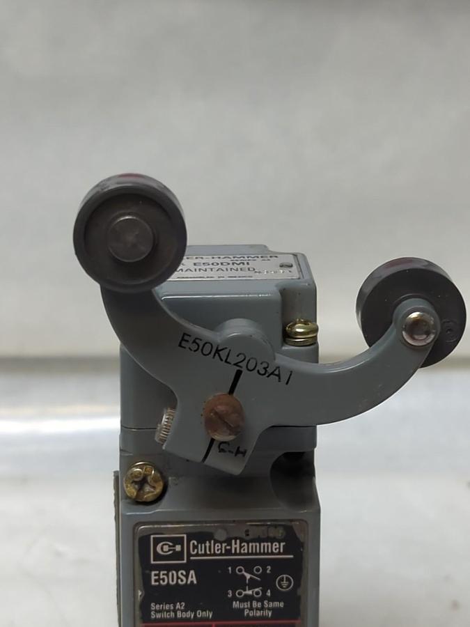 Used CUTLER HAMMER,E50SA,LIMIT SWITCH 600 VAC WITH E50KL203A1 FORKED LEVER ARM USED