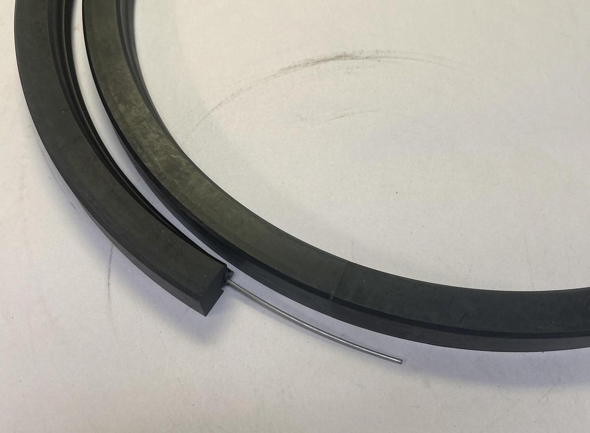 SKF,2225557,OIL SEAL 24.250" X .813" NOS