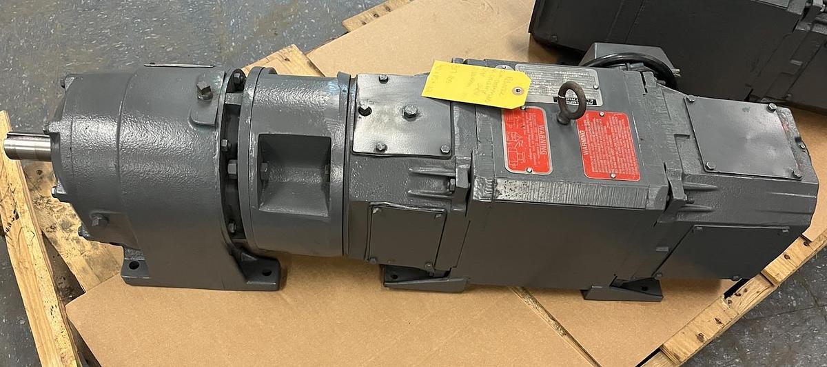 Used RELIANCE,C1812ATCZ,2HP 1180RPM DC MOTOR W/ 180DM21A SPEED REDUCER RATIO 11