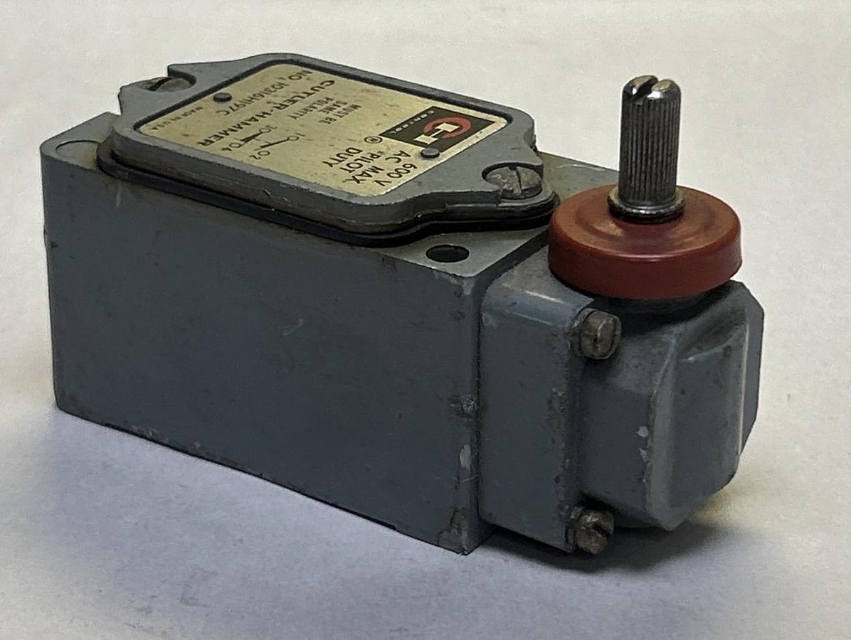 Used CUTLER HAMMER,10316H197C,LIMIT SWITCH 600V