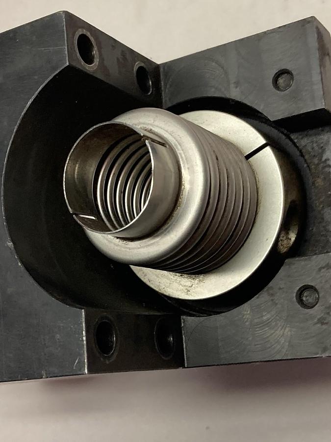 Used Thomson Micron,32-319980-F343,DuraTRUE 90 Degree Right Angle Gearhead Ratio 5:1