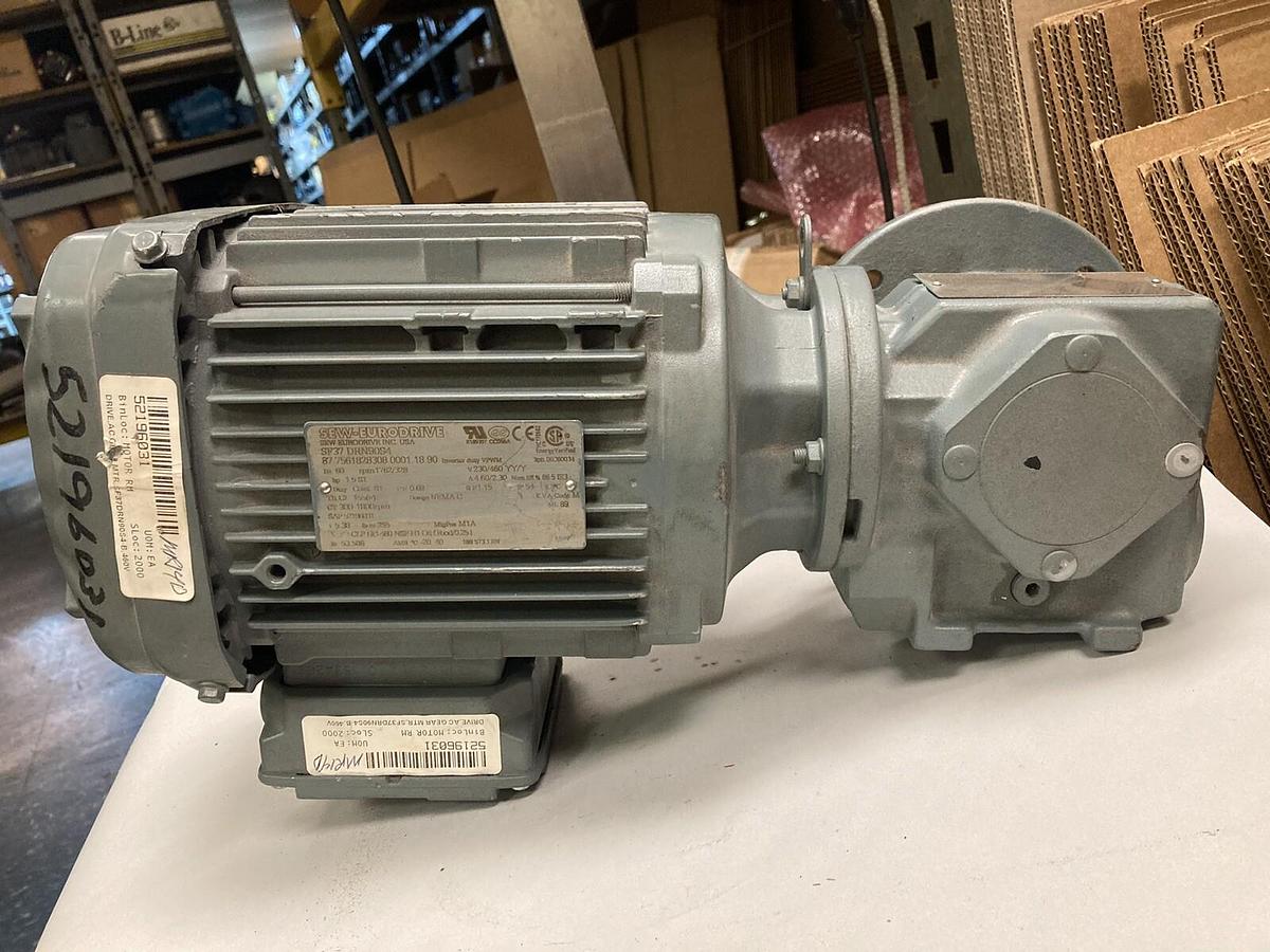 Used Sew-Eurodrive,SF37 DRN90S4,1.5 HP Gearmotor Ratio 5.38 1762/328 RPM 230/460V