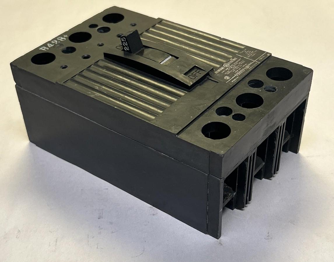Used GENERAL ELECTRIC,TQD32225,CIRCUIT BREAKER 225A 240V 3P