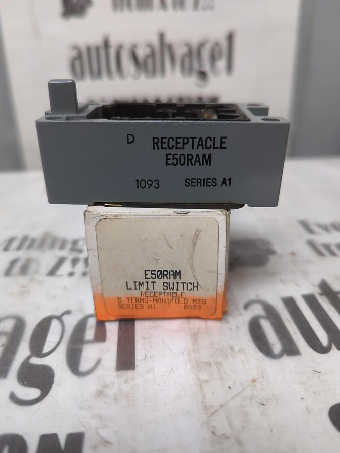 CUTLER-HAMMER,E50RAM,LIMIT SWITCH RECEPTACLE SERIES-A1 NOS