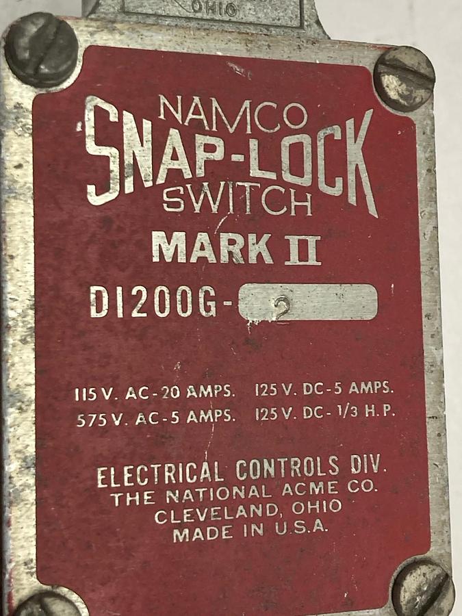 Used Namco,DI200G-2,Snap-Lock Mark II Switch 115Vac 125Vdc