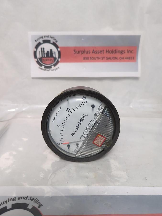 Used MAGNEHELIC,2015,DIFFERENTIAL PRESSURE GAUGE 15PSIG PRE-OWNED