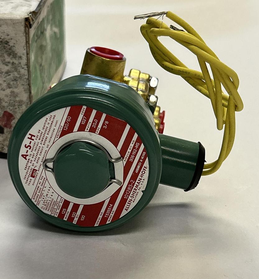ASCO,101283-2,SOLENOID VALVE 3/8 INCH PIPE 4W 120V NOS