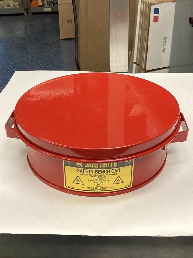 Justrite,102910.5,Safety Bench Can 10291 0.5 Gal. Capacity