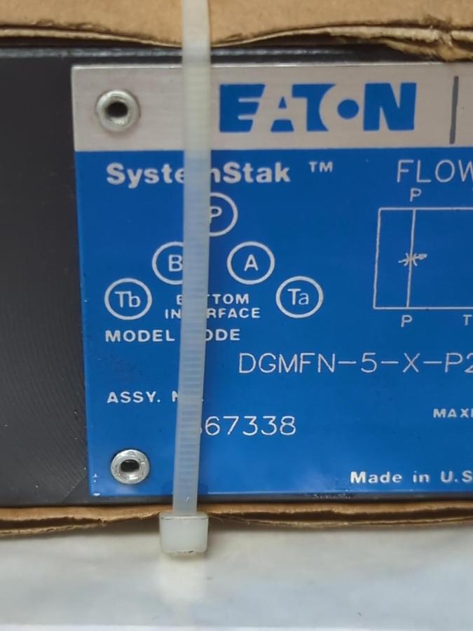 Used EATON VICKERS,DGMFN-5-X-P2W-30,FLOW CONTROL VALVE 4570 PSI 315 BAR