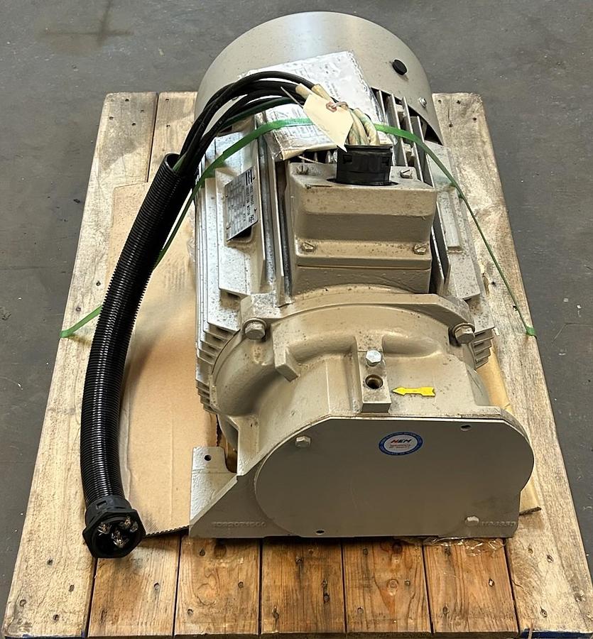 ATLAS COPCO,1092090125,INDUCTION MOTOR 40HP 200V 3550RPM 3PH 200L FRAME