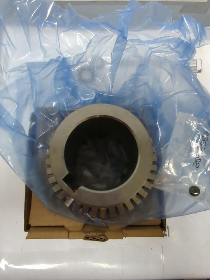 FALK,0704632  1060T,HUB 2.125 INCH BORE 1/2 INCH X  1/4 INCH KW NOS