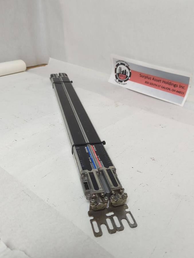 Used KEYENCE,SL-V28H-R SL-V28H-T,LIGHT CURTAIN RECIEVER/TRANSMITTER SET PRE-OWNED