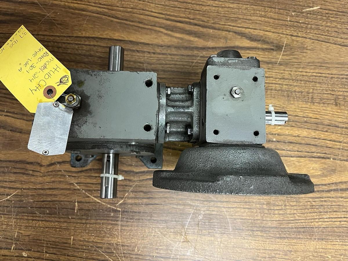 Used HUB CITY,02-20-2006-214,SPEED REDUCER 30:1WRA SHAFTS 7/8" AND 5/8"