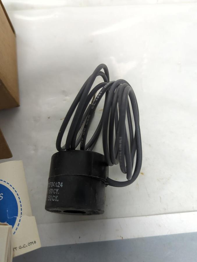GENERAL CONTROLS,CK502F04A24,COIL 240/220V 60/50CY NOS