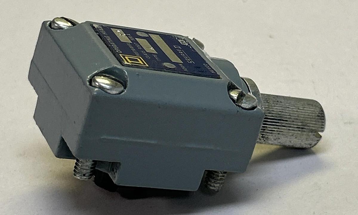 Used SQUARE D,9007A,LIMIT SWITCH HEAD