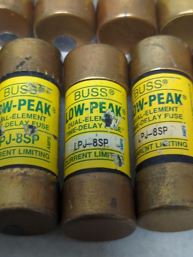Used COOPER BUSSMANN,LPJ-8SP,LOW-PEAK 8 AMP FUSE LOT OF 13 PRE-OWNED