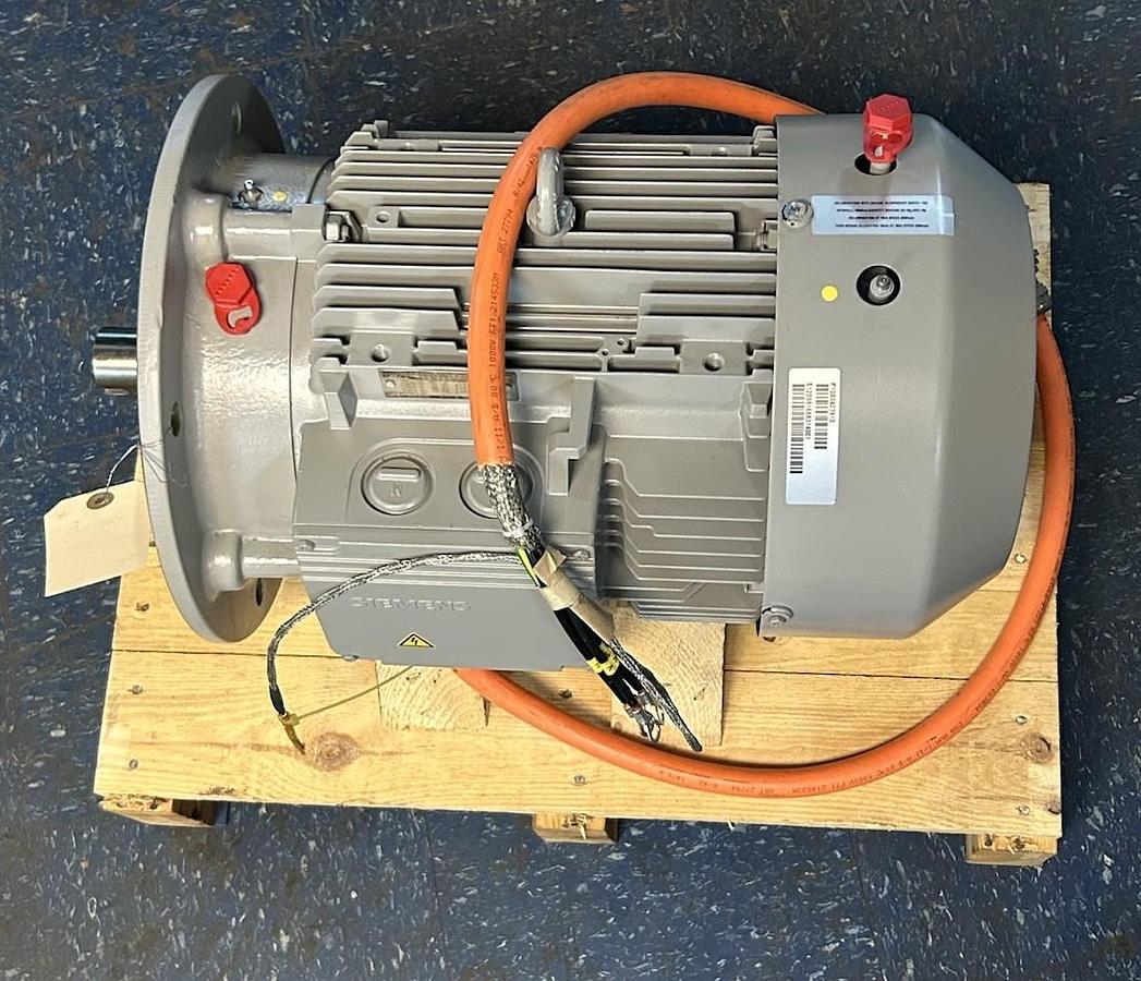 SIEMENS,1LA7166-4AA91-Z104,MOTOR 15KW 370V 3540/4800RPM 3PH 160L FRAME