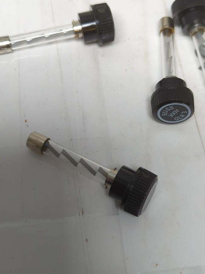 COOPER BUSSMANN,GLR-3,GLASS TUBE/KNOB 3 AMP FUSES BOX OF 4 NOS