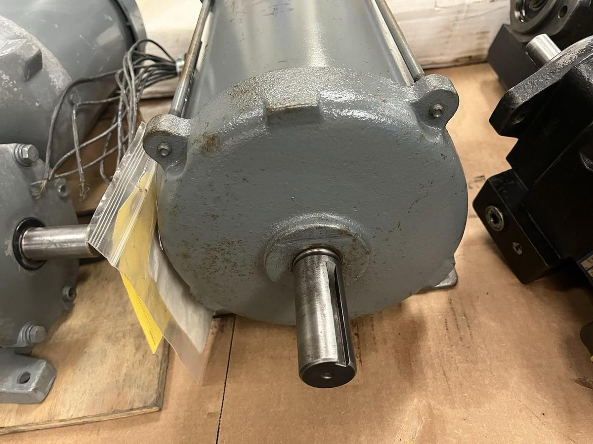 Used DAYTON,3N291J,ELECTRIC HAZARDOUS LOCATION MOTOR 3HP 1740RPM 3PH K182T