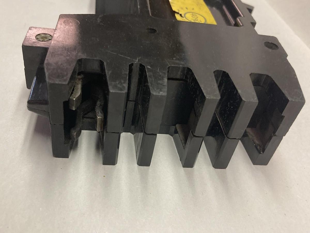 Used Square D,FY-14020-C,I-Line Circuit Breaker 20A 277Vac
