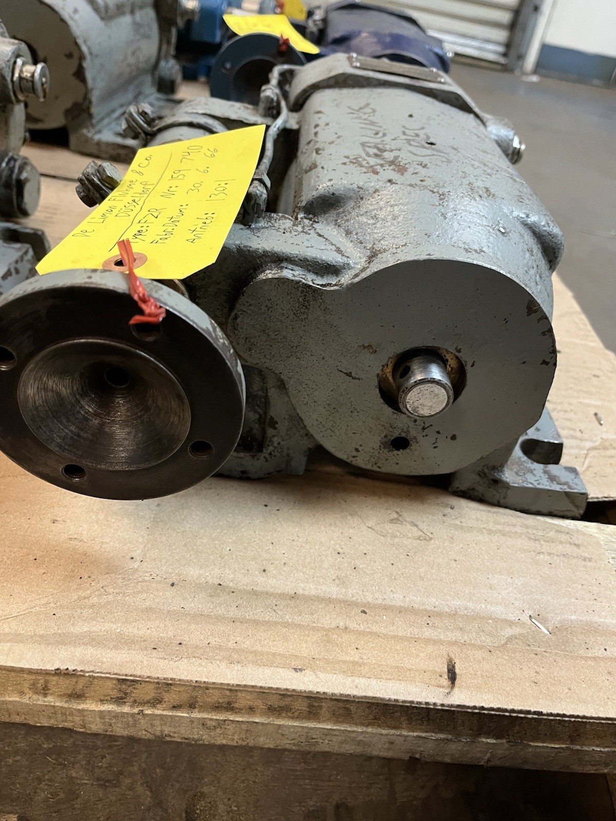 Used DE LIMON FLUHME,FZR 159-746,CENTRAL GREASE PLUNGER PUMP