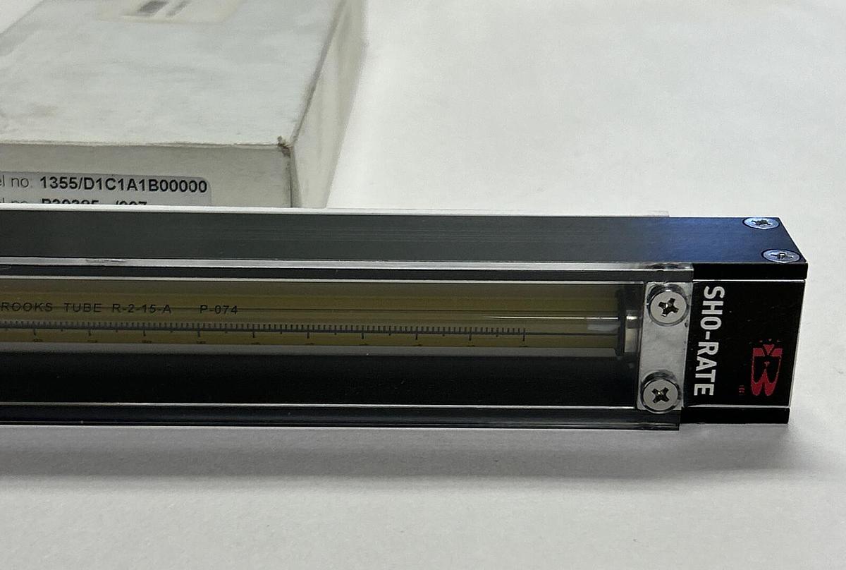Used BROOKS INSTRUMENT,1355/D1C1A1B00000, AIRFLOW METER NEW