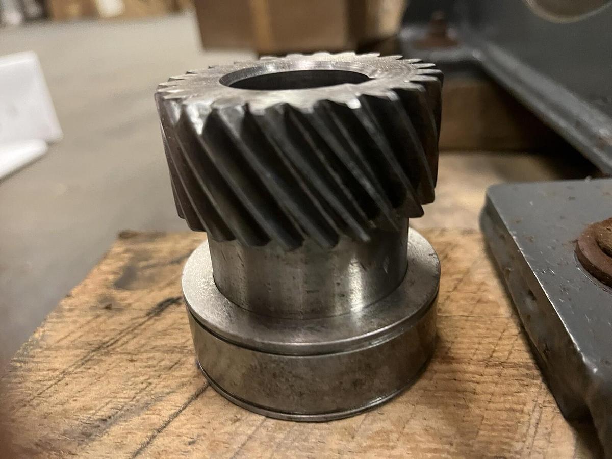 Used Falk,33-3EF3-04ES,Enclosed Gear drive Ratio 17.39 input 1750RPM output 100rpm Sh